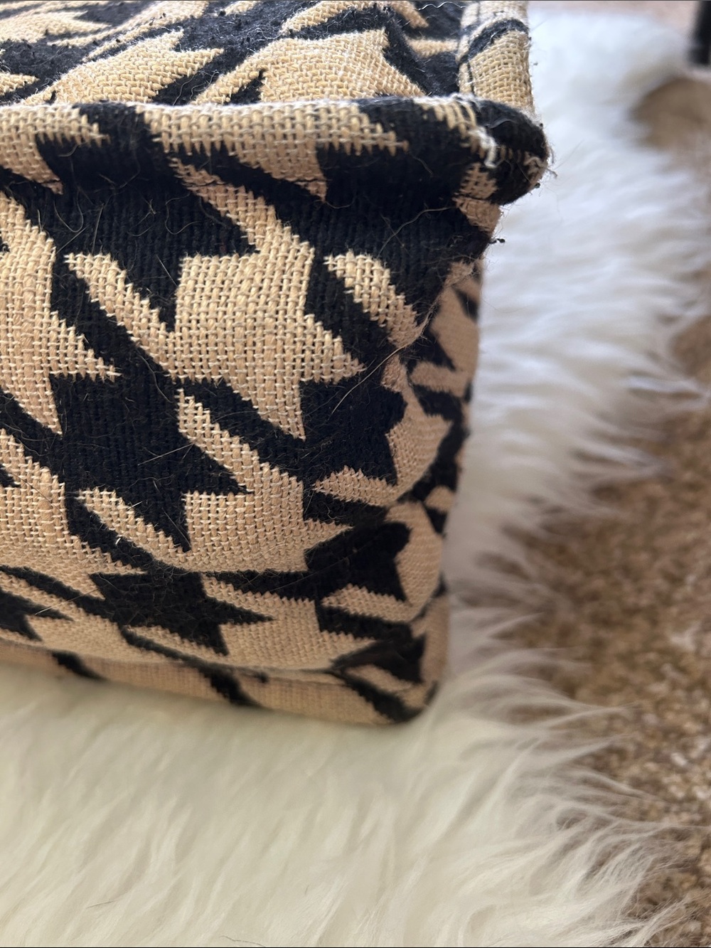 H&M • Houndstooth Tote Bag - Black & Tan Checkered Houndstooth • Pre-owned :) - Picture 8 of 14